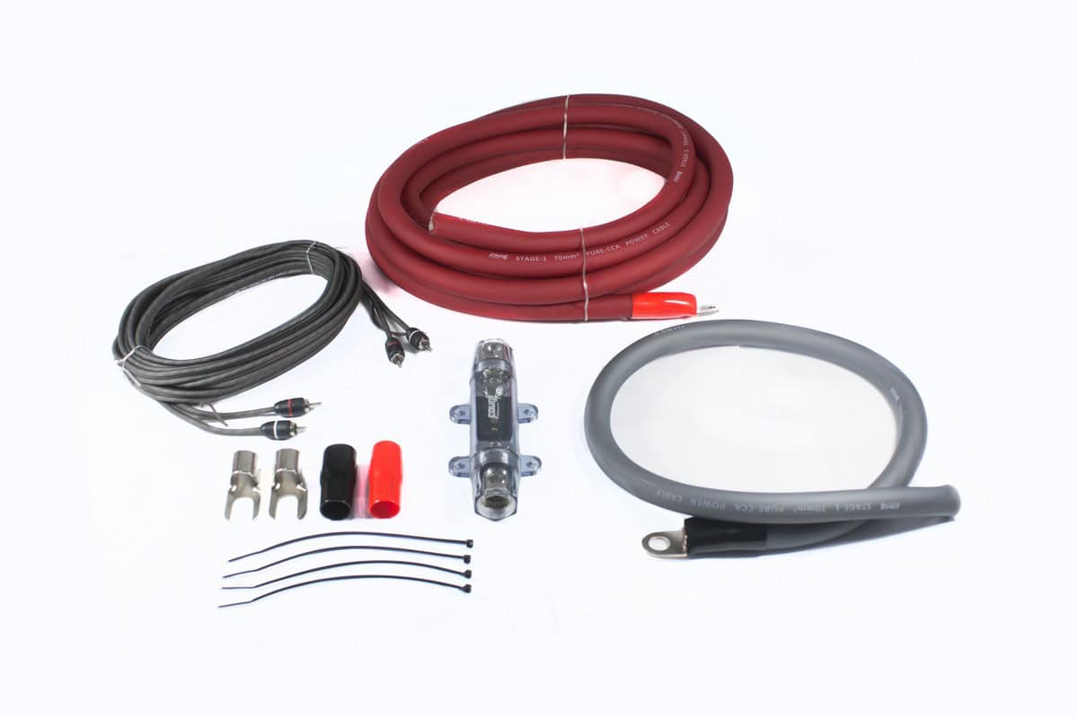 Táp kábel készlet 4Connect Stage 1 50mm2, erős és megbízható elektromos csatlakozáshoz.