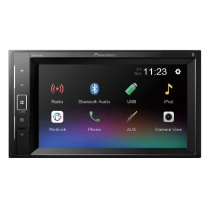 Autórádió Pioneer DMH-A240BT érintőképernyővel, Bluetooth és USB csatlakozással.