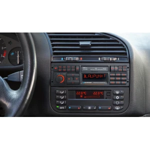 Blaupunkt Frankfurt RCM 82 DAB autórádió, modern DAB rádió funkcióval.
