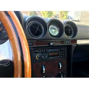 Autórádió Blaupunkt Frankfurt RCM 82 DAB, modern DAB rádió és navigációs rendszer.