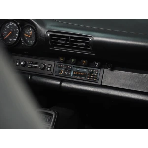 Autórádió Blaupunkt Frankfurt RCM 82 DAB - kiváló minőségű DAB rádió és hangzás a járműben.