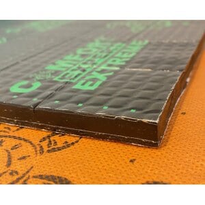 Bitumen szigetelés Comfort Mat Extreme Pro Max 8 mm, kiváló hő- és vízszigetelő tulajdonságokkal.